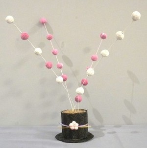 手作り紙ねんどのもち花の画像